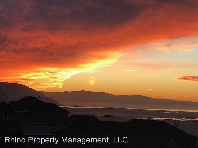 664 Eagle Ridge Dr - Photo 2 of 50