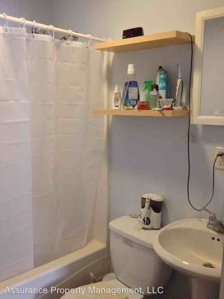 708 W Franklin St - Photo 3 of 13