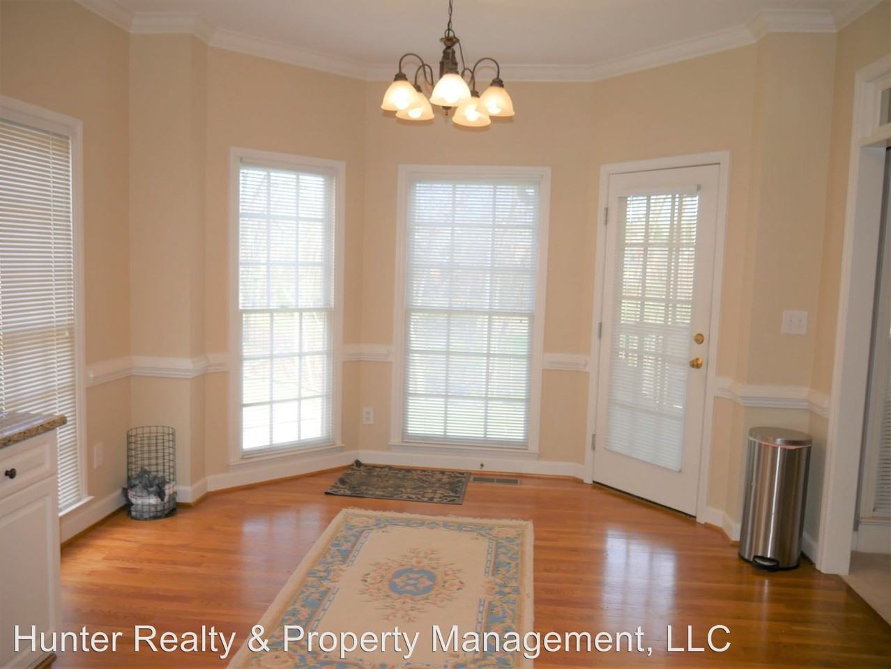 943 Ridge Gate Dr - Photo 2 of 22