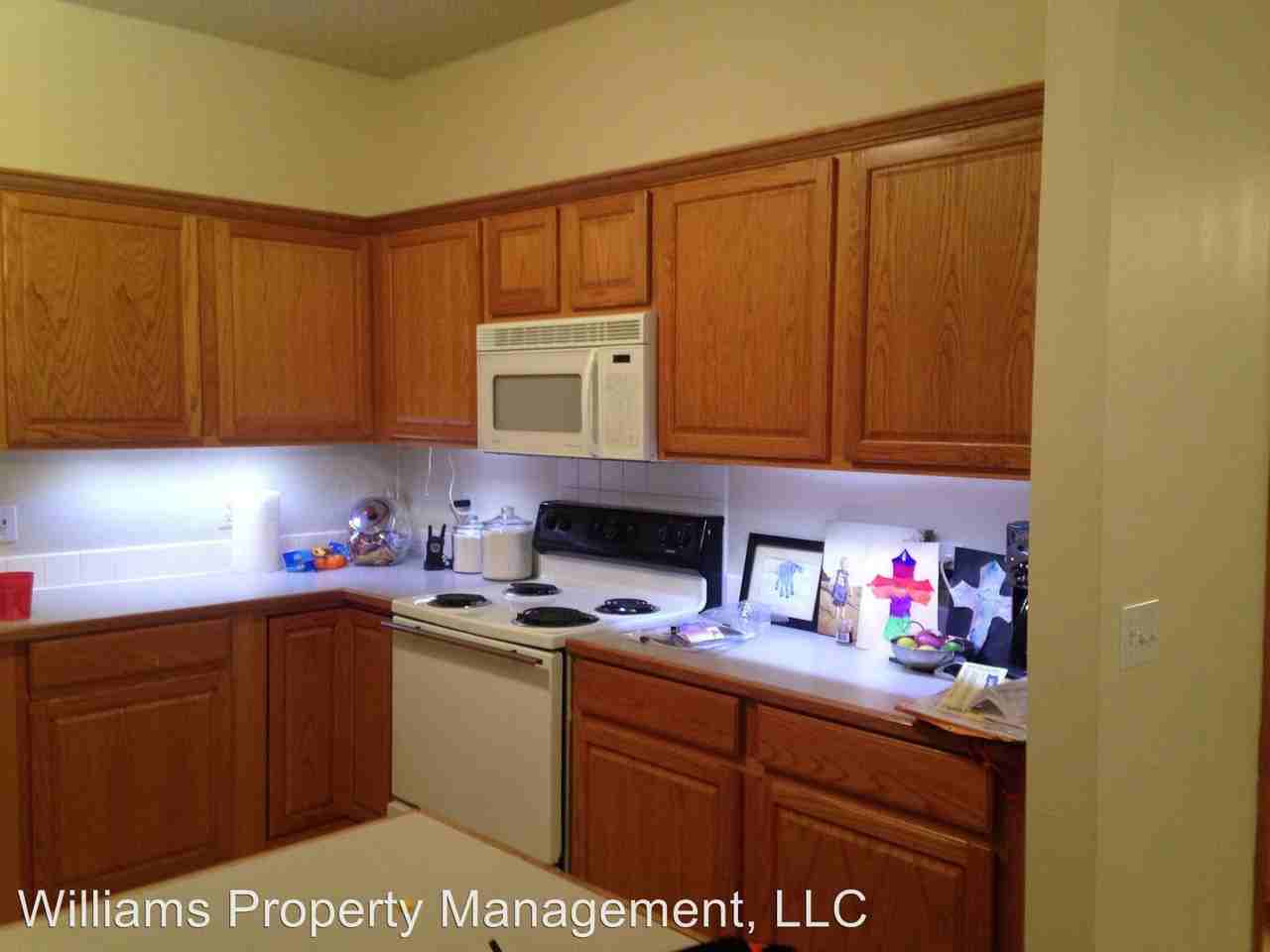 715/717 Pecan Hill Street - Photo 3 of 12