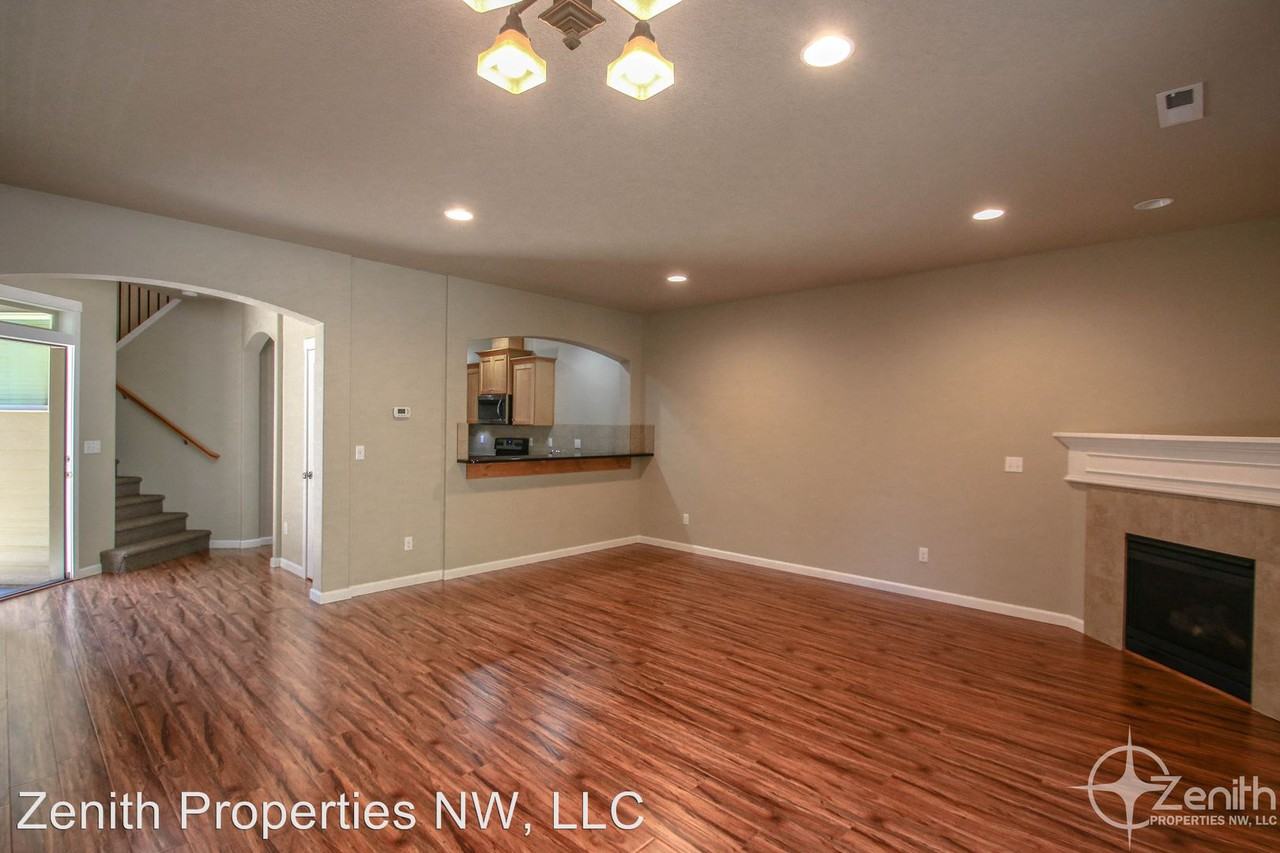 3618 NW 122nd St - Photo 3 of 26