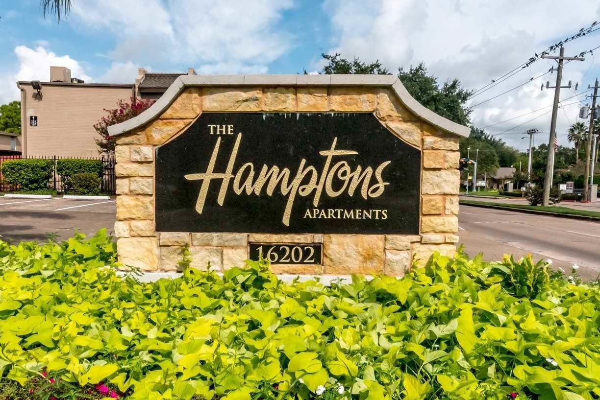 Grand Hampton at Clear Lake, The - Photo 2 of 21