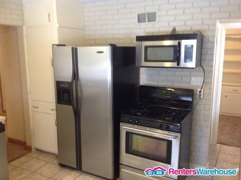 5821 W Keefe Ave - Photo 2 of 10