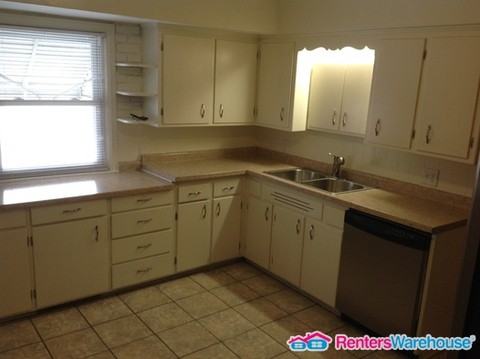 5821 W Keefe Ave - Photo 3 of 10