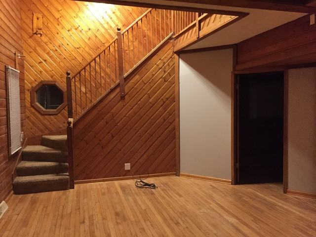22016 Millard Ave - Photo 2 of 8