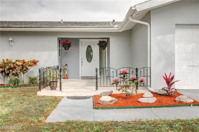 2170 Scotland Dr - Photo 2 of 25