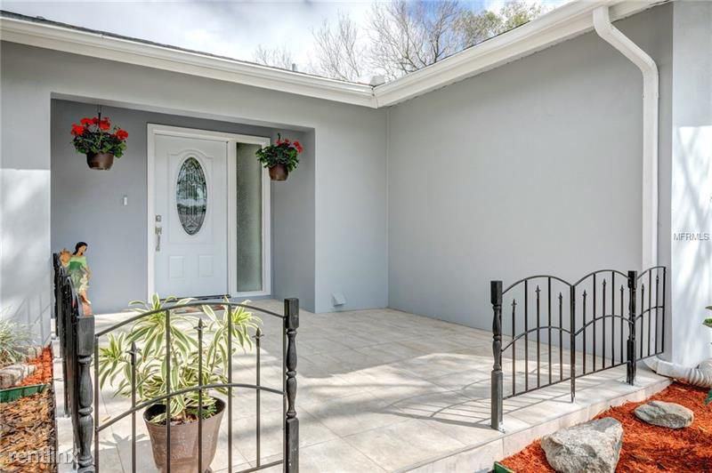 2170 Scotland Dr - Photo 3 of 25