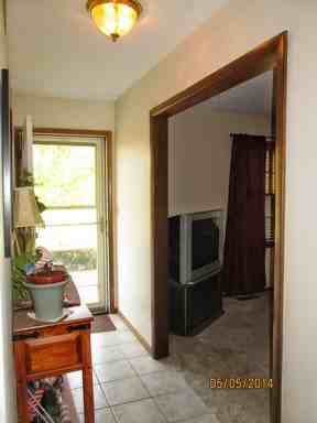 2960 Amherst Ave - Photo 3 of 41