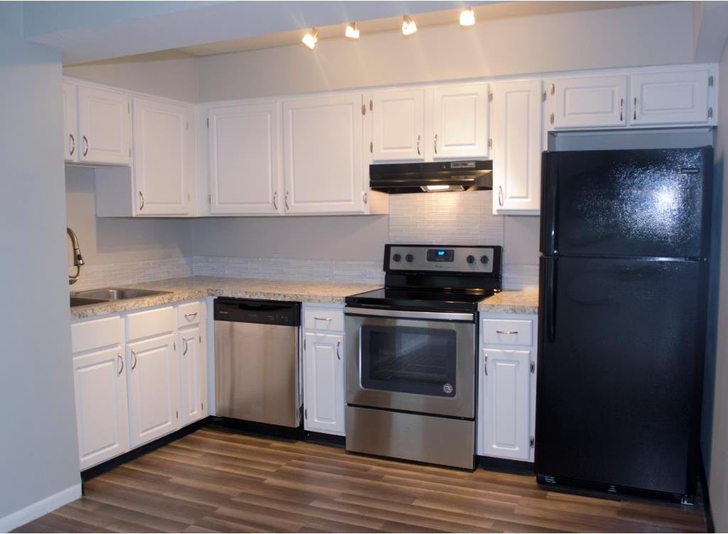 Sussex Square - Photo 2 of 20