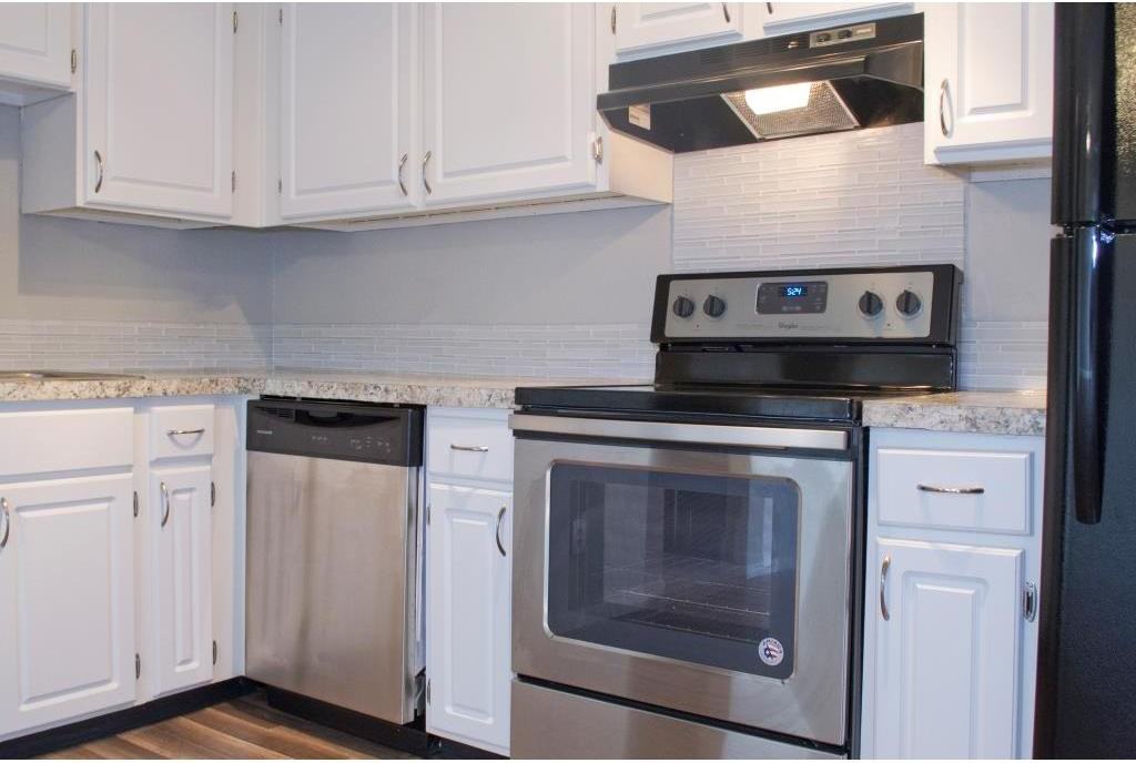 Sussex Square - Photo 3 of 20