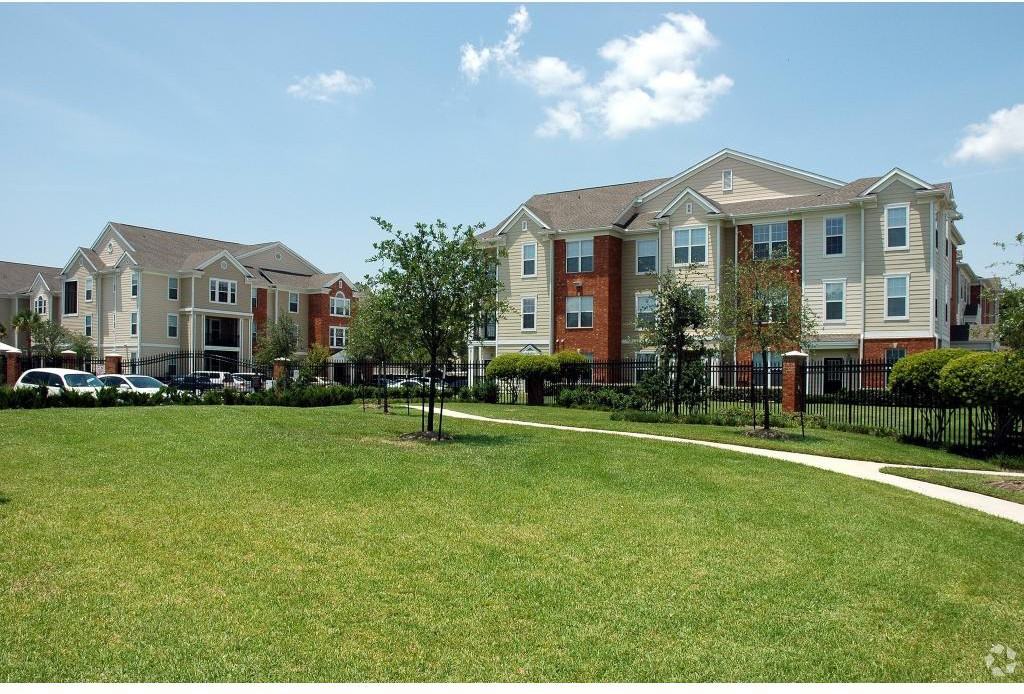 Alanza Brook - Photo 2 of 20