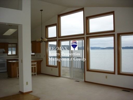 881 E Shorecrest Dr - Photo 2 of 7