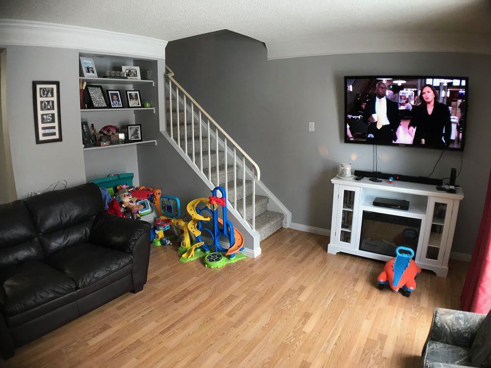 600 704-600 Signal Rd - Photo 2 of 8