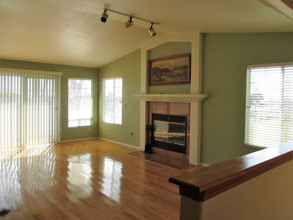 1012 Brighton Avenue - Photo 2 of 8