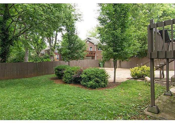 1054 Glenwood Ave SE - Photo 3 of 18