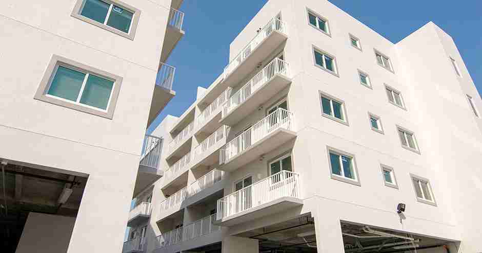 760 NE 85th St - Photo 2 of 25