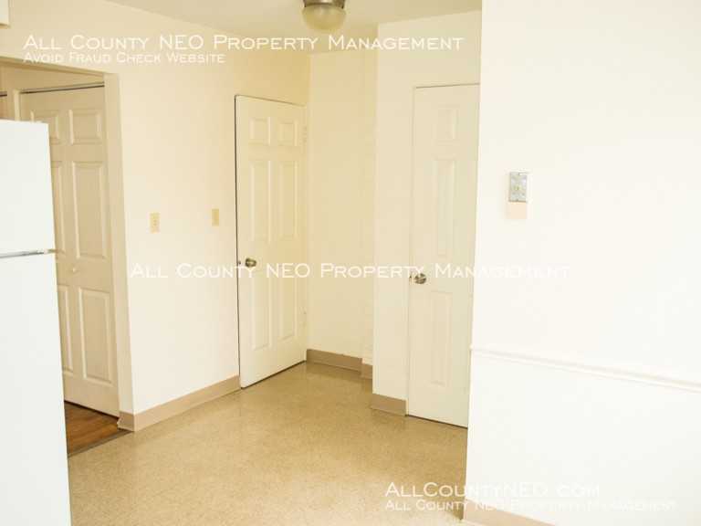 289 Kenridge Rd - Photo 3 of 12