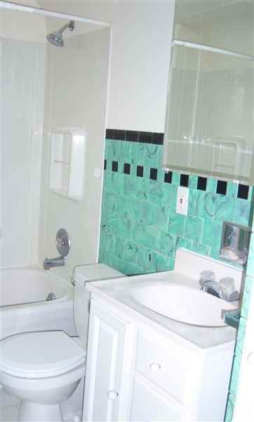 2010 Lansing Ave - Photo 3 of 10