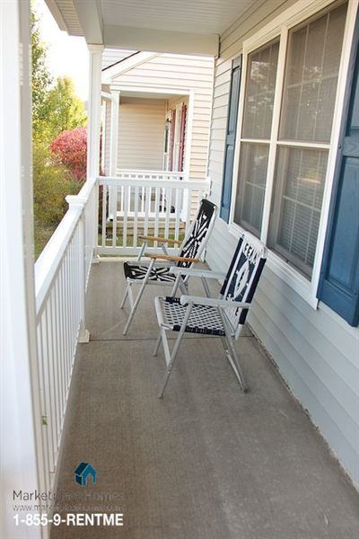 1613 Sarin St - Photo 2 of 9