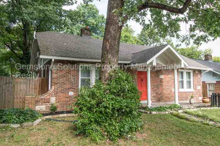 405 Scott Ave - Photo 2 of 35