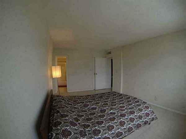 1831 NE 38th St - Photo 2 of 11