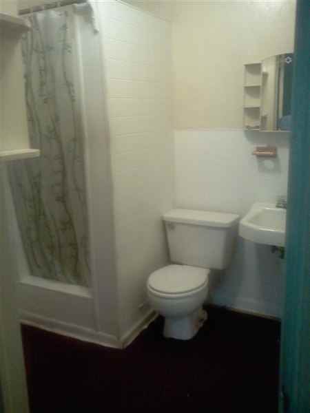 1030 NE 9th Street - Photo 3 of 3