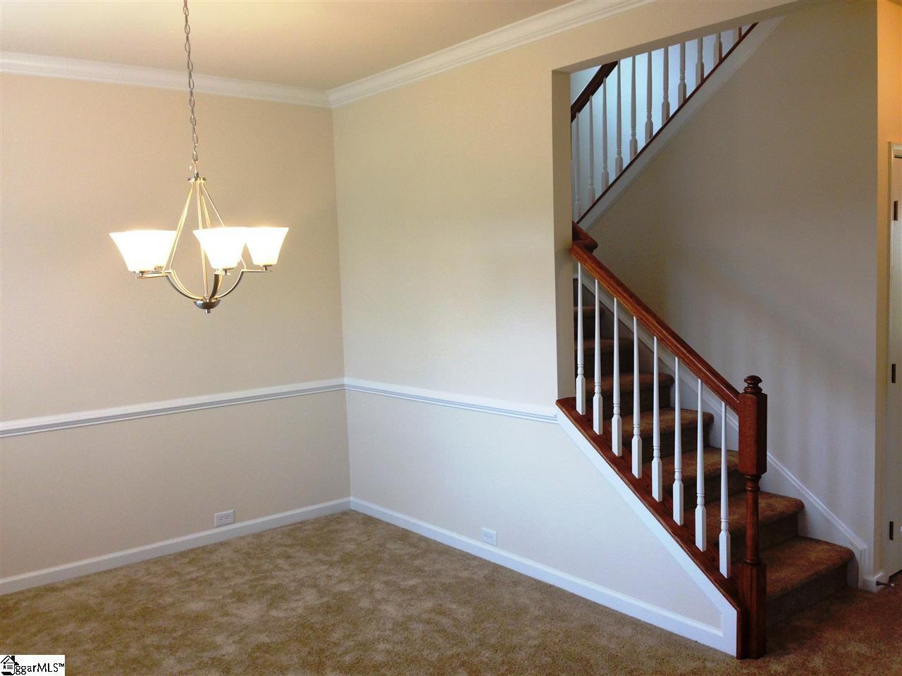 98 Young Harris Dr - Photo 3 of 18