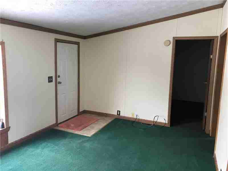 908 New Castle Rd - Photo 3 of 19