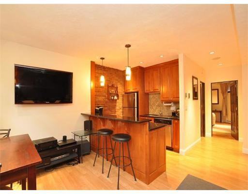 124 Chandler - Photo 3 of 9