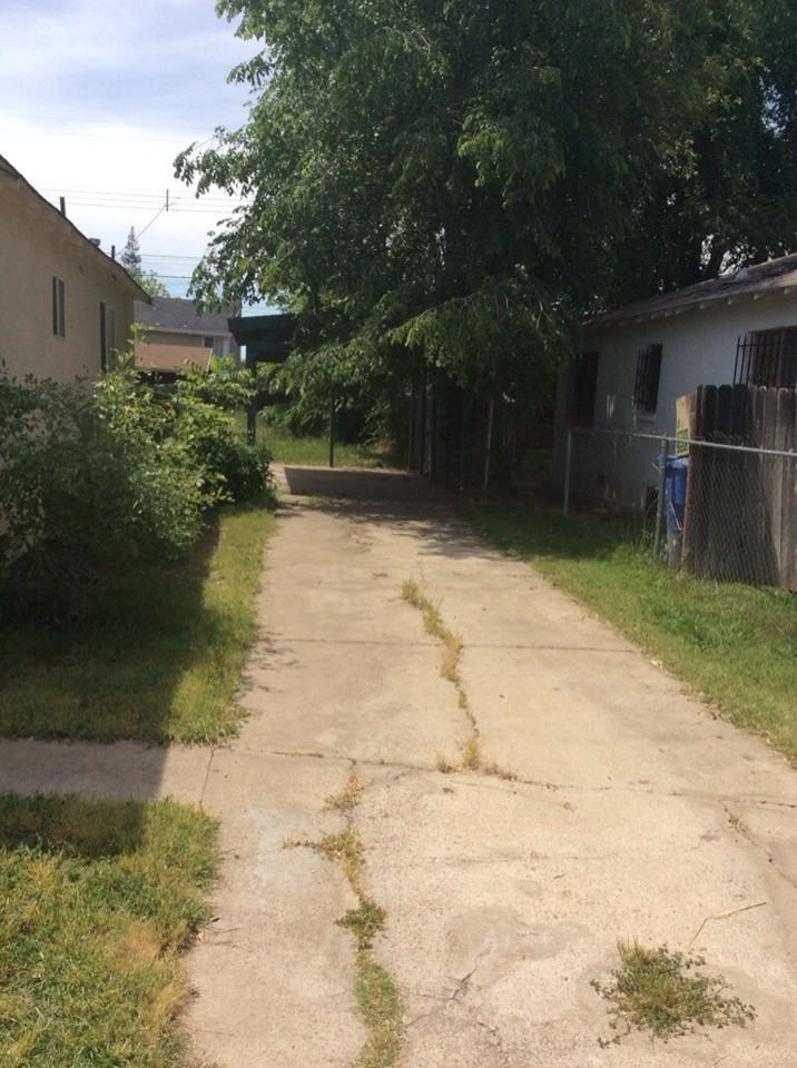 3805 Belden St - Photo 2 of 4