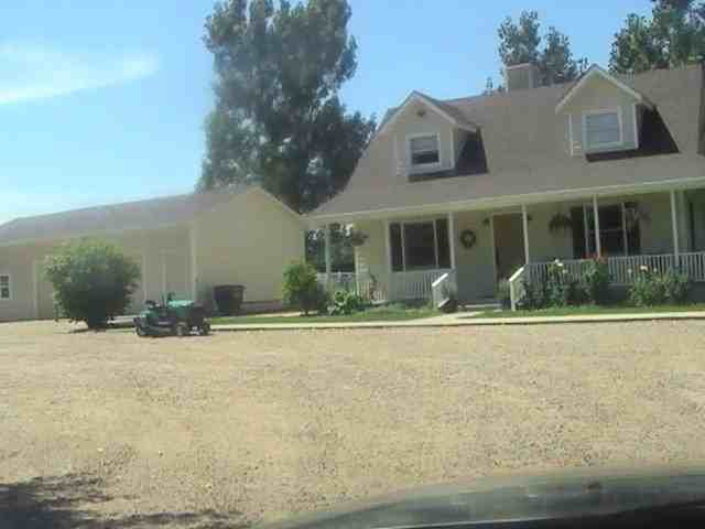 1267 32nd Ln - Photo 2 of 8