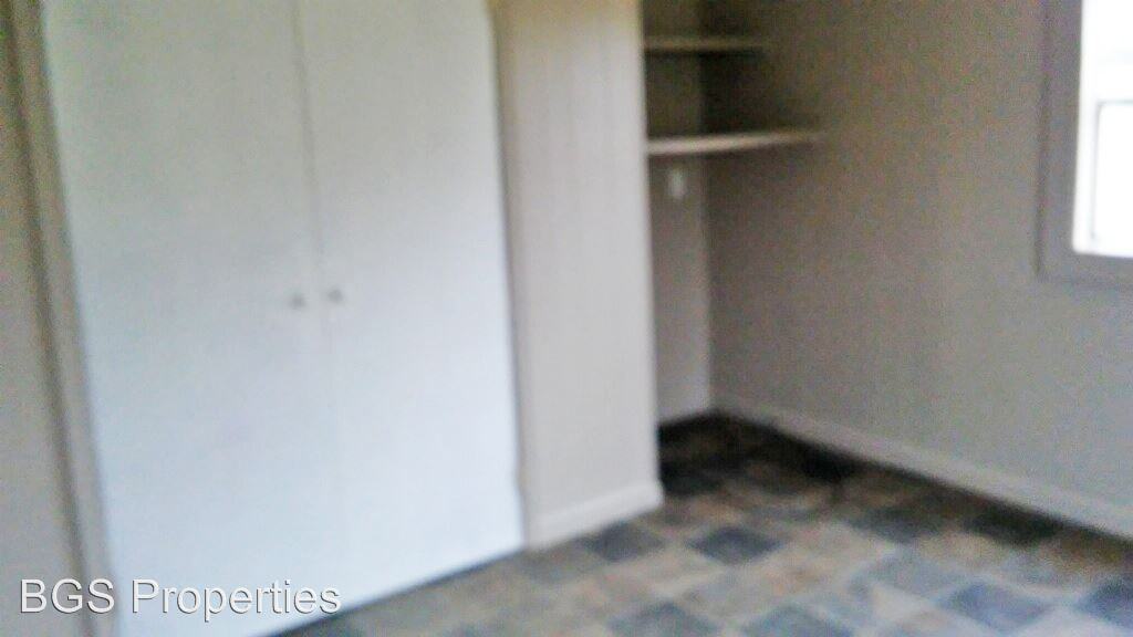 528 E Johnson St - Photo 3 of 6