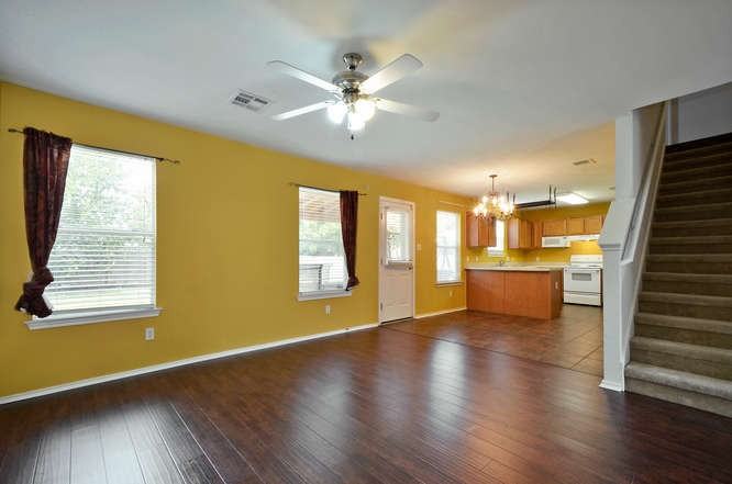 505 Meadow Park Dr - Photo 2 of 51