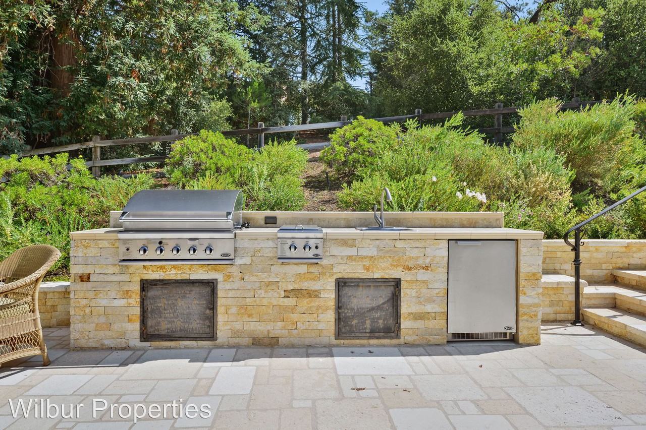 26055 Newbridge Dr - Photo 2 of 13