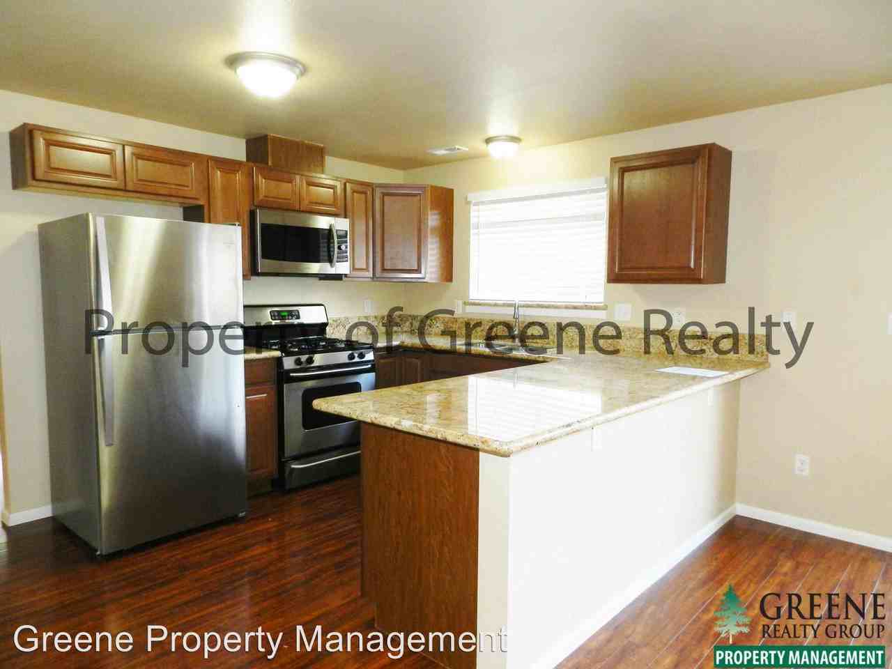 1616 Fern St SW - Photo 2 of 17