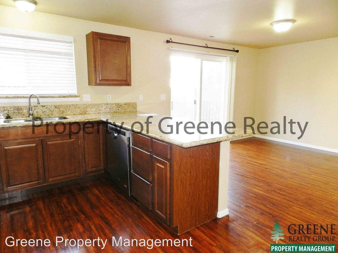 1616 Fern St SW - Photo 3 of 17