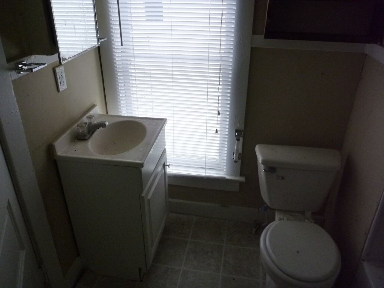 936 Norwich Ave SW - Photo 2 of 8