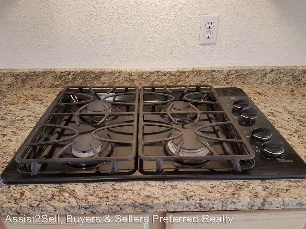 503 Eagle Dr - Photo 3 of 16