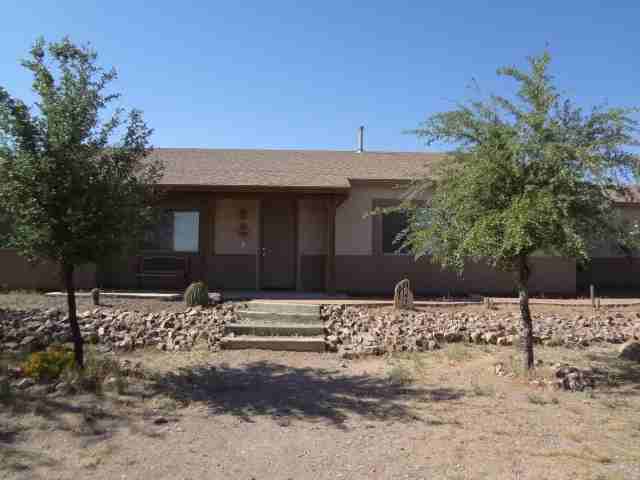 16705 W Jaguar Ln - Photo 2 of 14