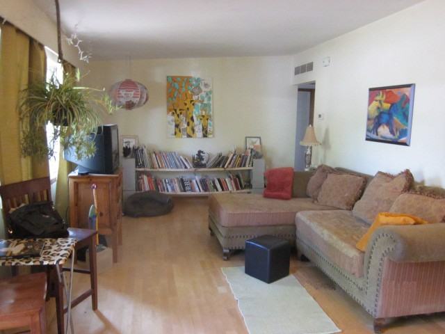 1616 W Mountain Ave - Photo 2 of 15