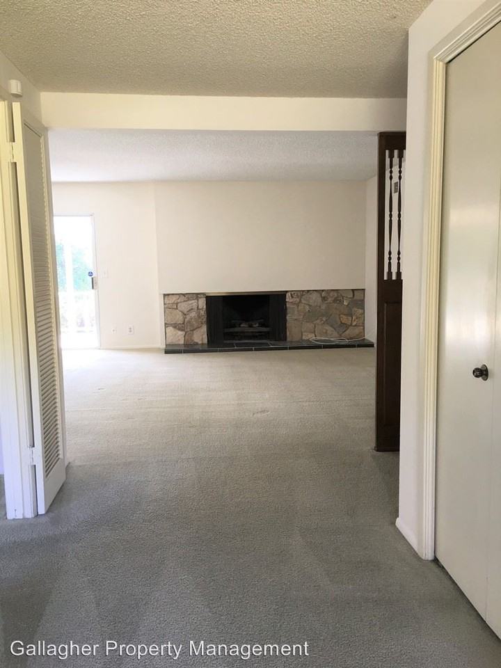 34 La Lita Ln - Photo 2 of 24