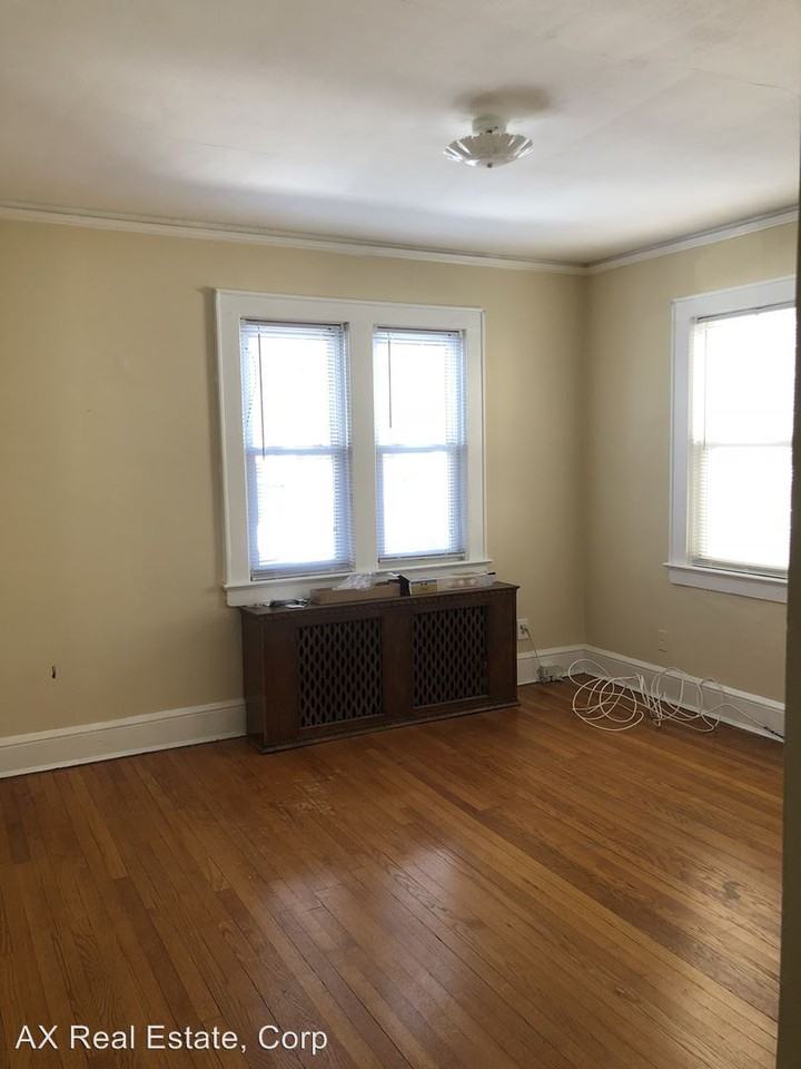 67 Saratoga Ave - Photo 2 of 9