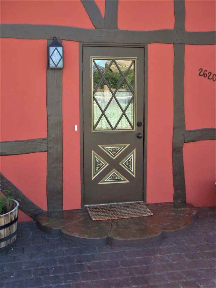 2620 Janin Way - Photo 3 of 19