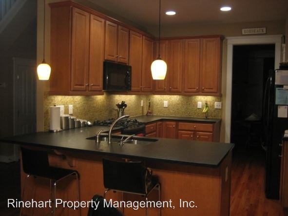 1016 Windsong Bay Ln - Photo 2 of 3