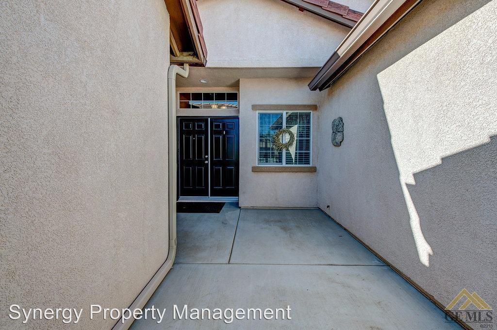 10611 Valverde Dr - Photo 3 of 30