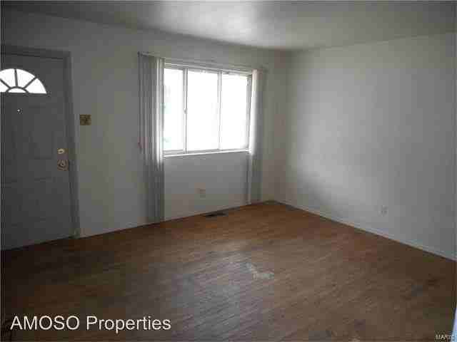 1455 Redman Blvd - Photo 2 of 6