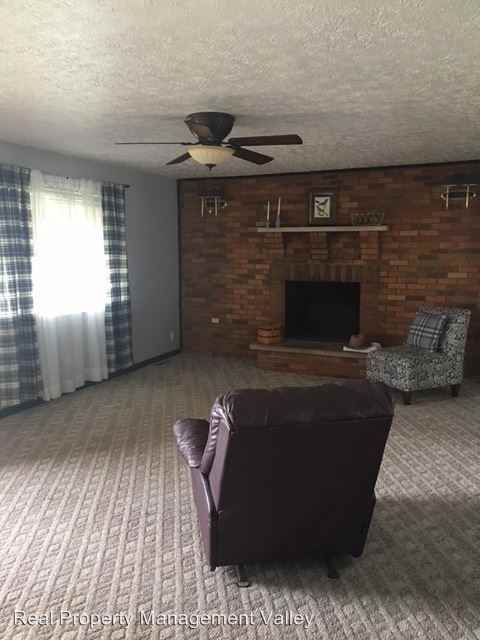 602 N Kenova Rd - Photo 3 of 12