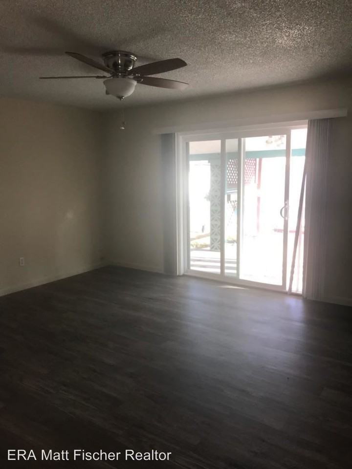 1055 E 26th Pl - Photo 3 of 8