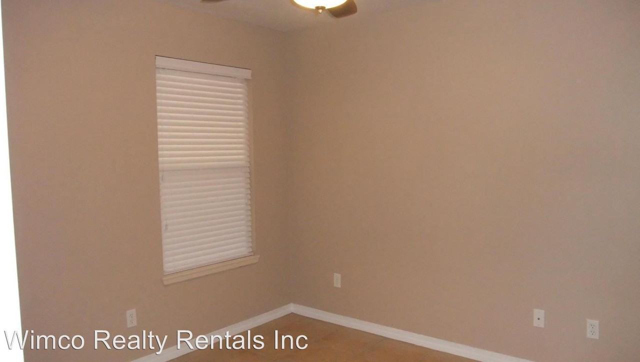 205 Andalusia St - Photo 2 of 9