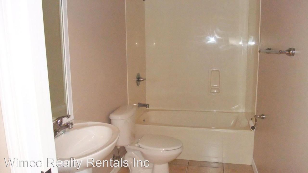 205 Andalusia St - Photo 3 of 9